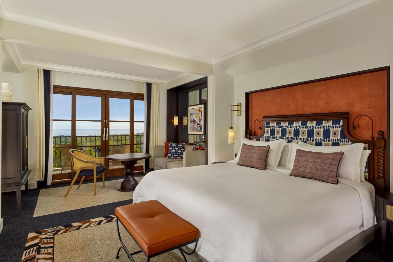 Habitación Grand Deluxe con cama extragrande y balcón